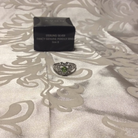 Sterling Silver Fancy Genuine Peridot Ring. - Picture 8 of 8